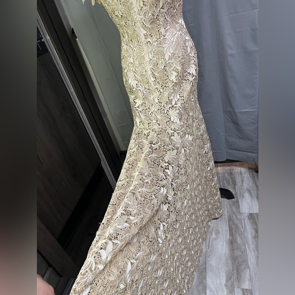 Tahari by Arthur S. Levine Gold Embroidered Evening Gown Size 8 Mermaid Lace - Picture 7 of 14